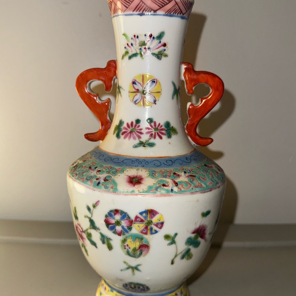 Gorgeous Chinese Famille Rose Vase/ Jar/ Urn 9” Antique! - Picture 6 of 12